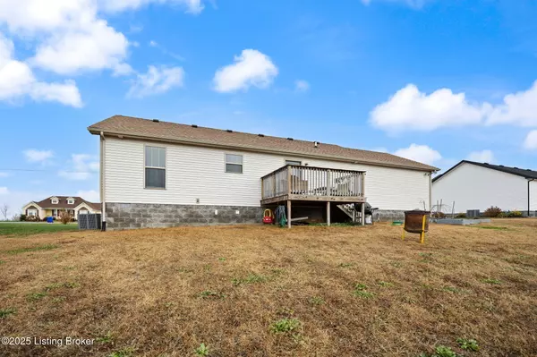 Smiths Grove, KY 42171,2463 Noah Bledsoe Rd