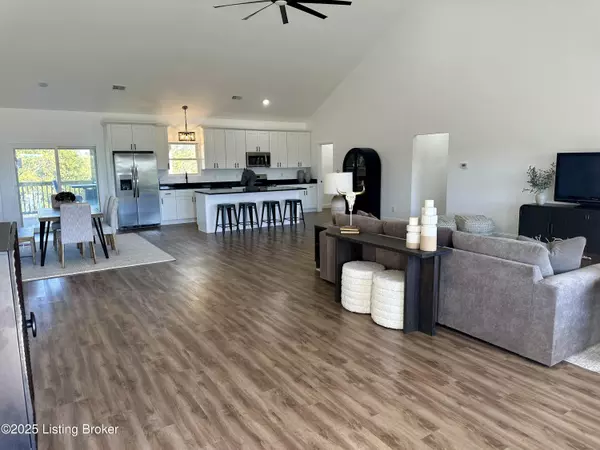 Sanders, KY 41083,112 Sunny Ln