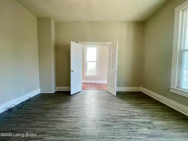 Louisville, KY 40210,2017 W Burnett Ave