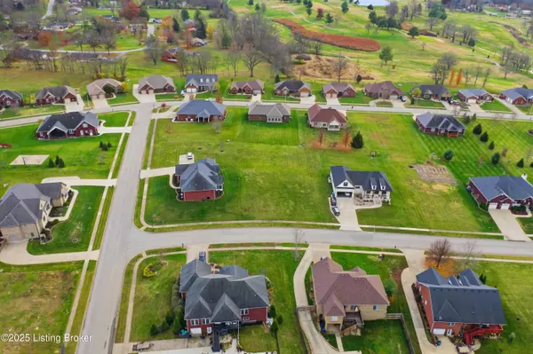 Lawrenceburg, KY 40342,2 Green Garden