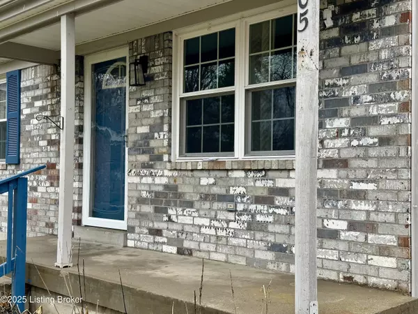 Fairdale, KY 40118,9505 SISSONE Dr