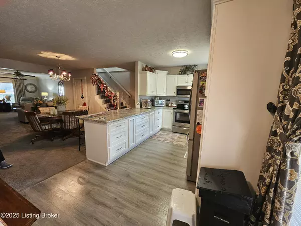 Campbellsville, KY 42718,102 Regency Ct #B-2