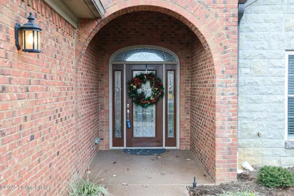 Louisville, KY 40223,10712 Riva Rd