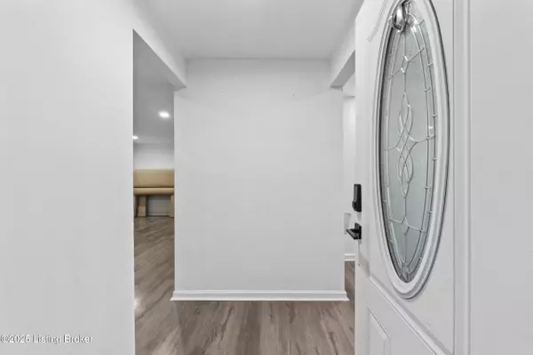 Louisville, KY 40216,3205 Rosewedge WAY