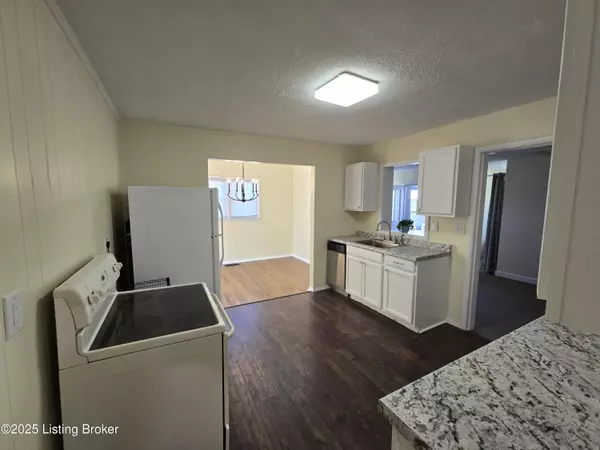 Louisville, KY 40229,5603 Walnut WAY