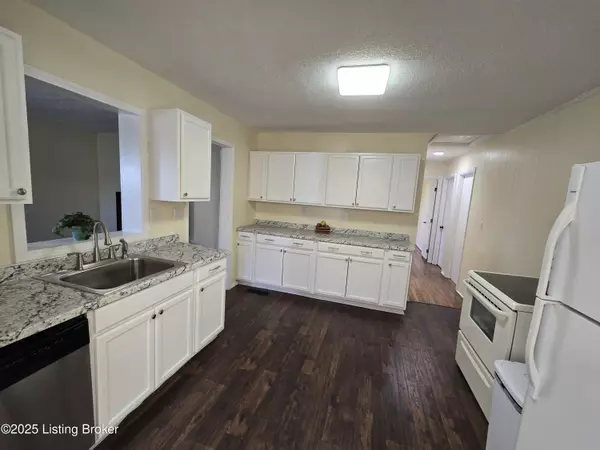 Louisville, KY 40229,5603 Walnut WAY