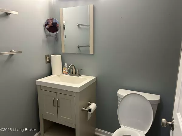 Louisville, KY 40291,10308 Long Home Rd