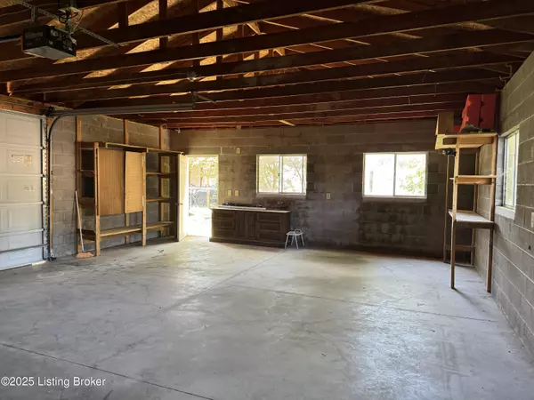 Louisville, KY 40219,3611 Tarragon Rd