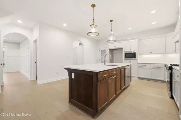 Louisville, KY 40299,4011 Thomas Farm Dr