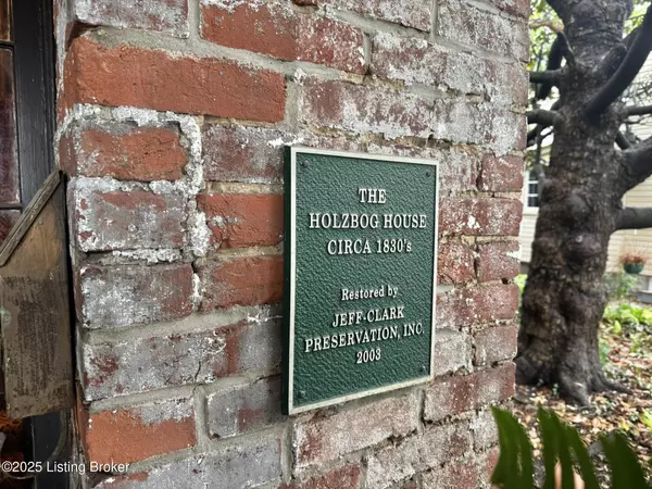 Jeffersonville, IN 47130,218 Locust St