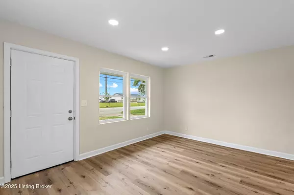 Louisville, KY 40211,3515 Bells Ln