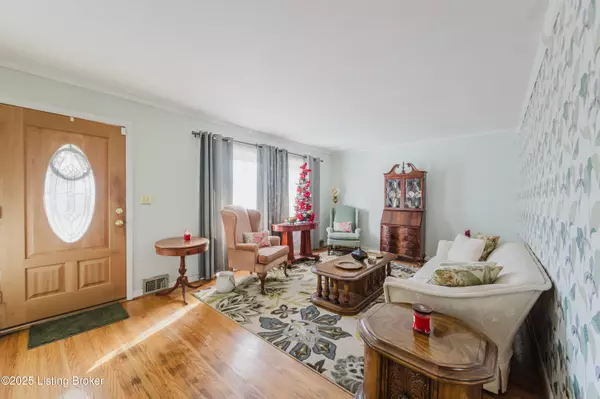 Louisville, KY 40220,4211 Blossomwood Dr