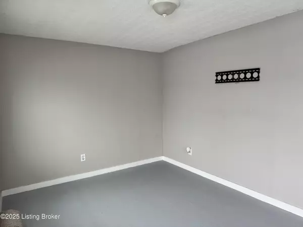 Louisville, KY 40211,2027 S 41st St