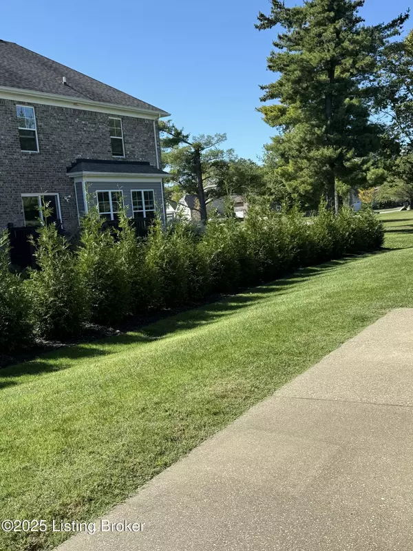 Jeffersontown, KY 40299,8700 Stony Falls WAY