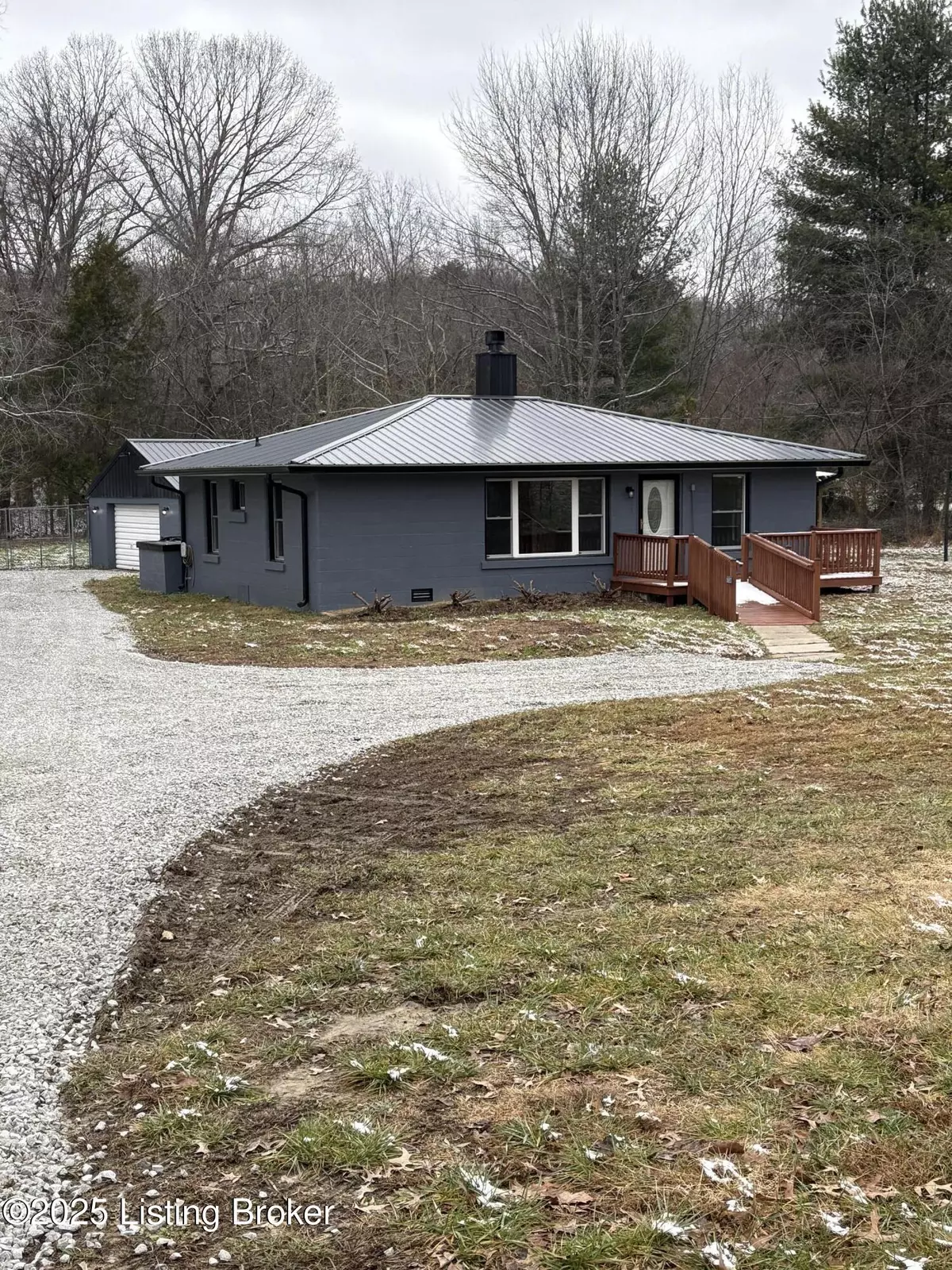 Lebanon Junction, KY 40150,9693 S Preston Hwy