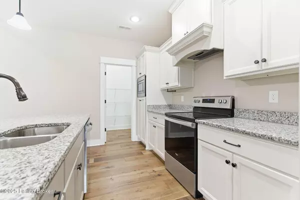 Shepherdsville, KY 40165,421 Robin WAY