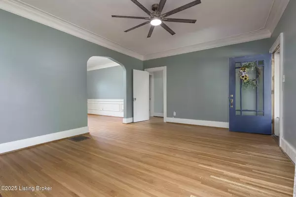 Louisville, KY 40207,419 FAIRLAWN Rd