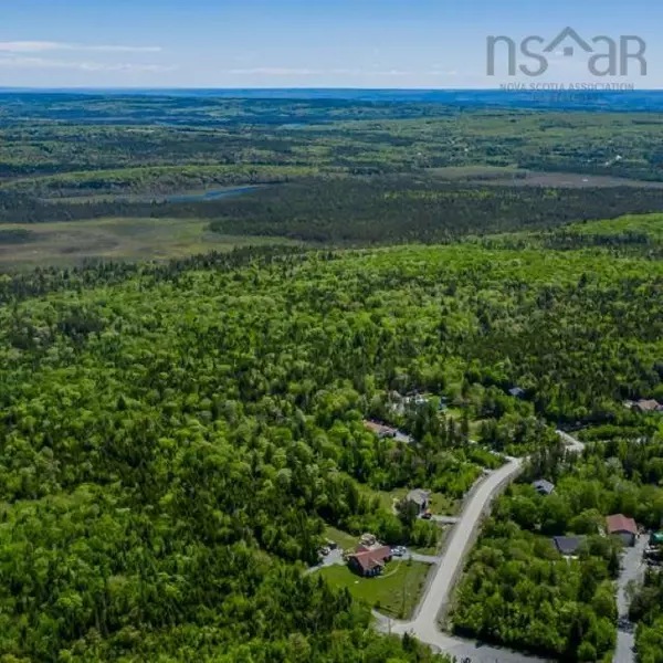 116 Moonlight Dr, Mount Uniacke, NS B0N 1Z0
