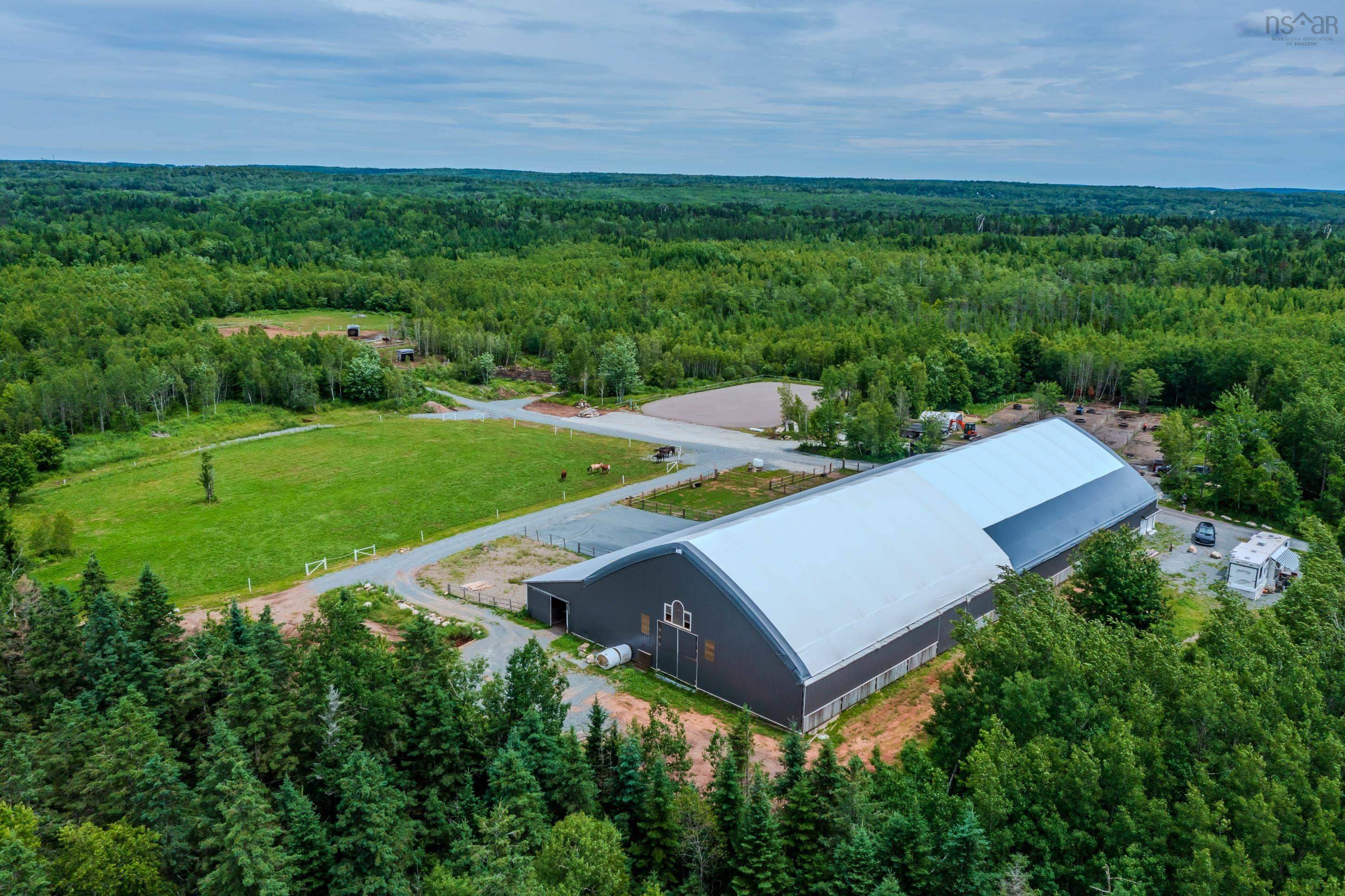 1554 Pleasant Valley Rd, Green Creek, NS B0N 1C0