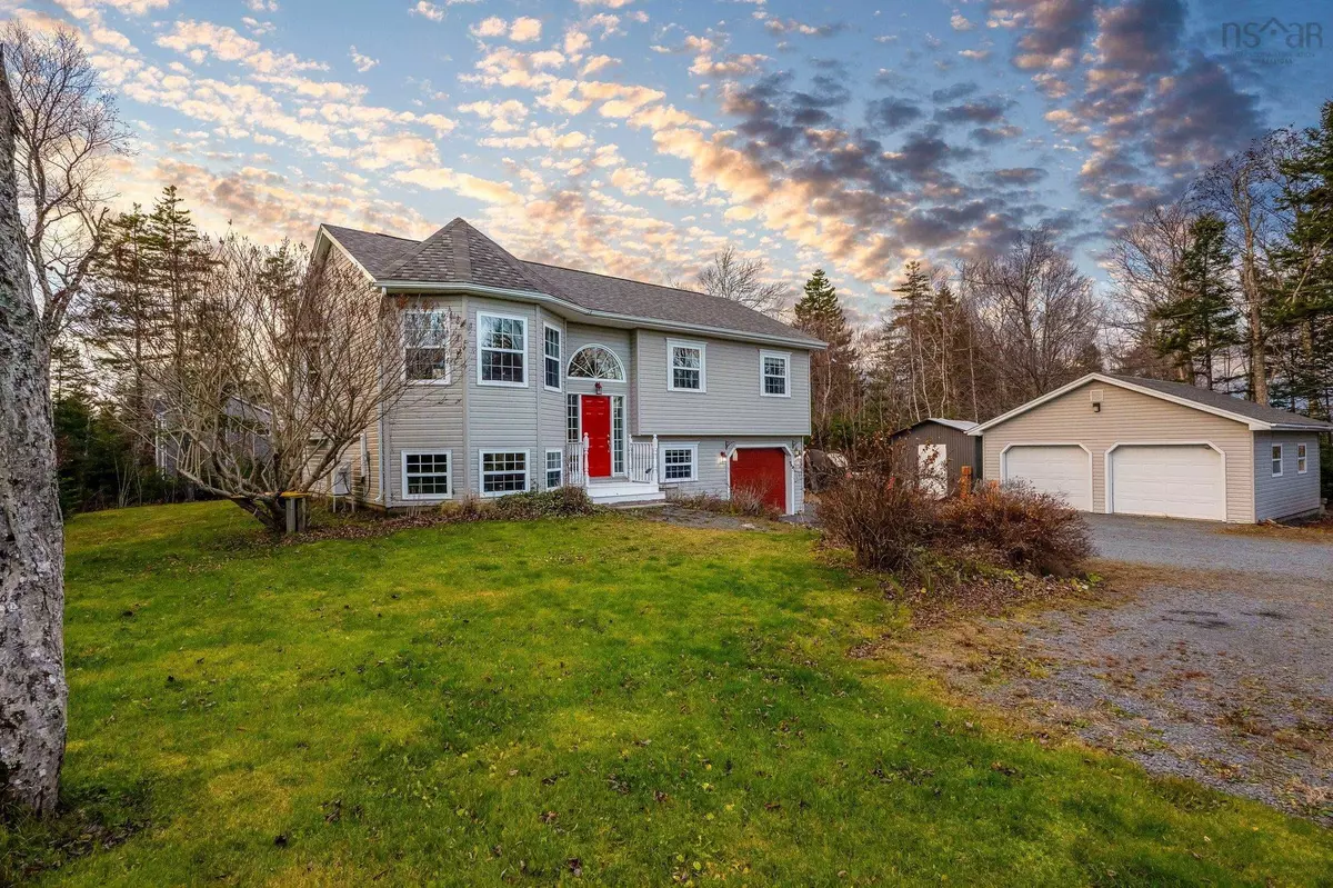 Middle Sackville, NS B4E 3K8,43 Rosemary Dr