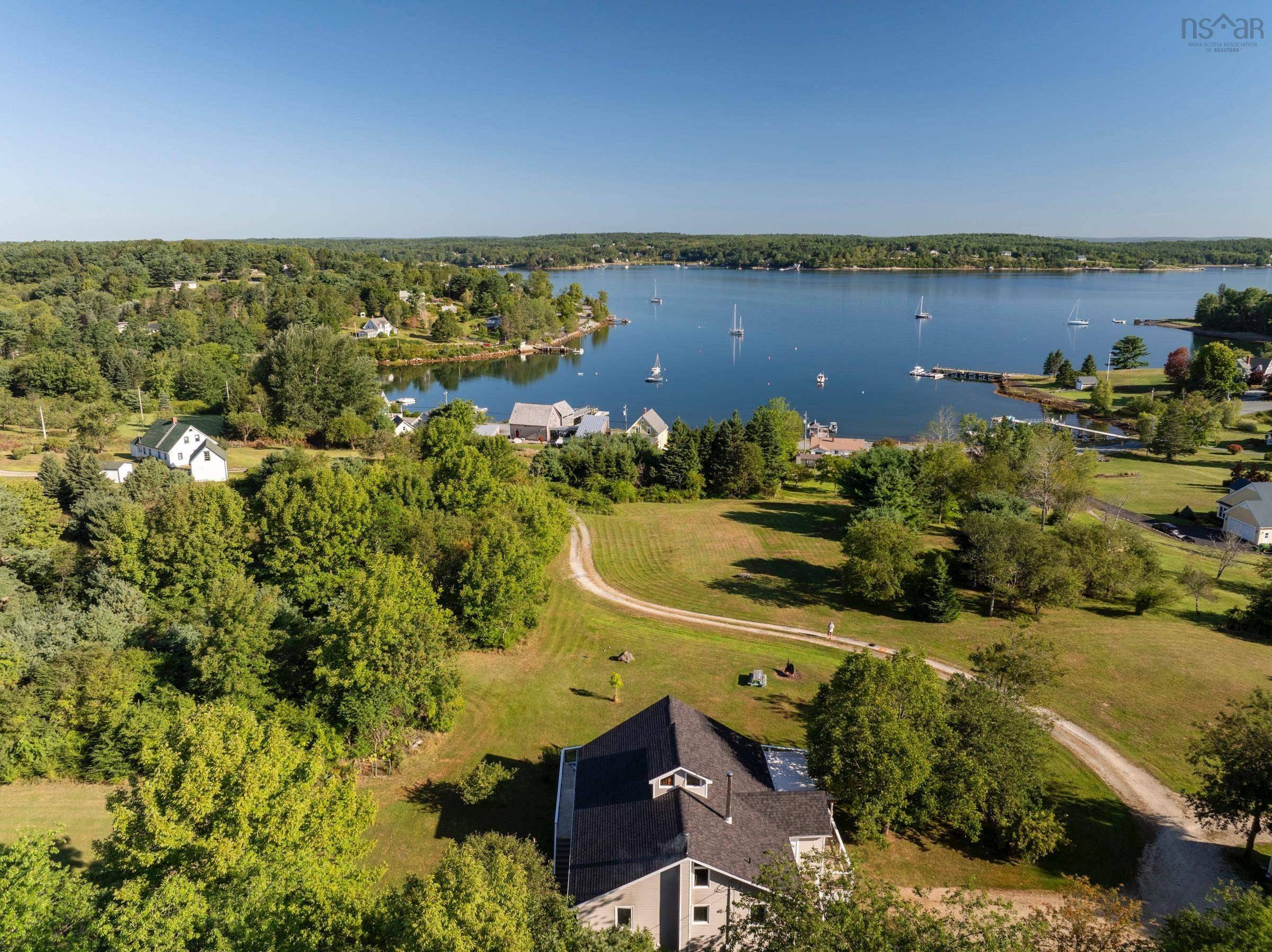 90 Orchard Hts, Maders Cove, NS B0J 2E0