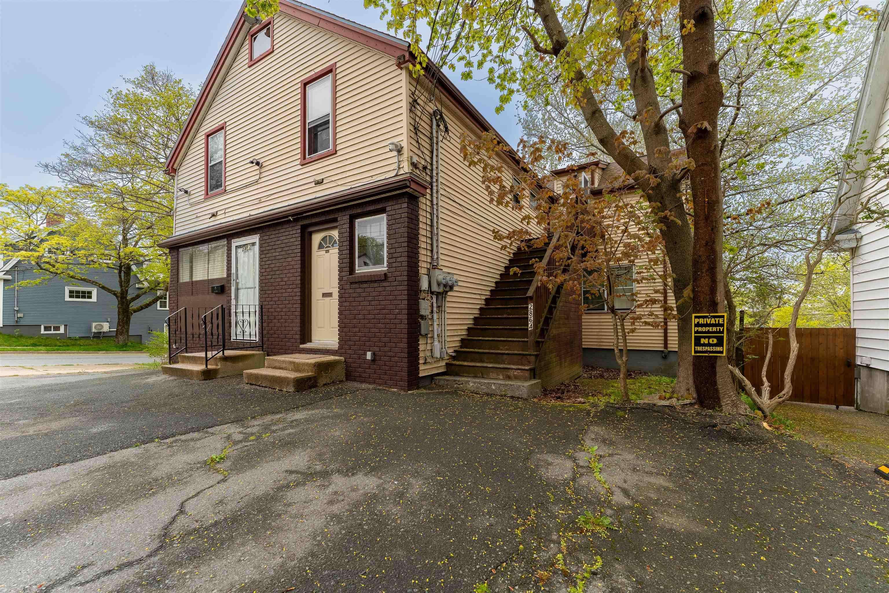 2860 Oxford St, Halifax Peninsula, NS B3L 2V8
