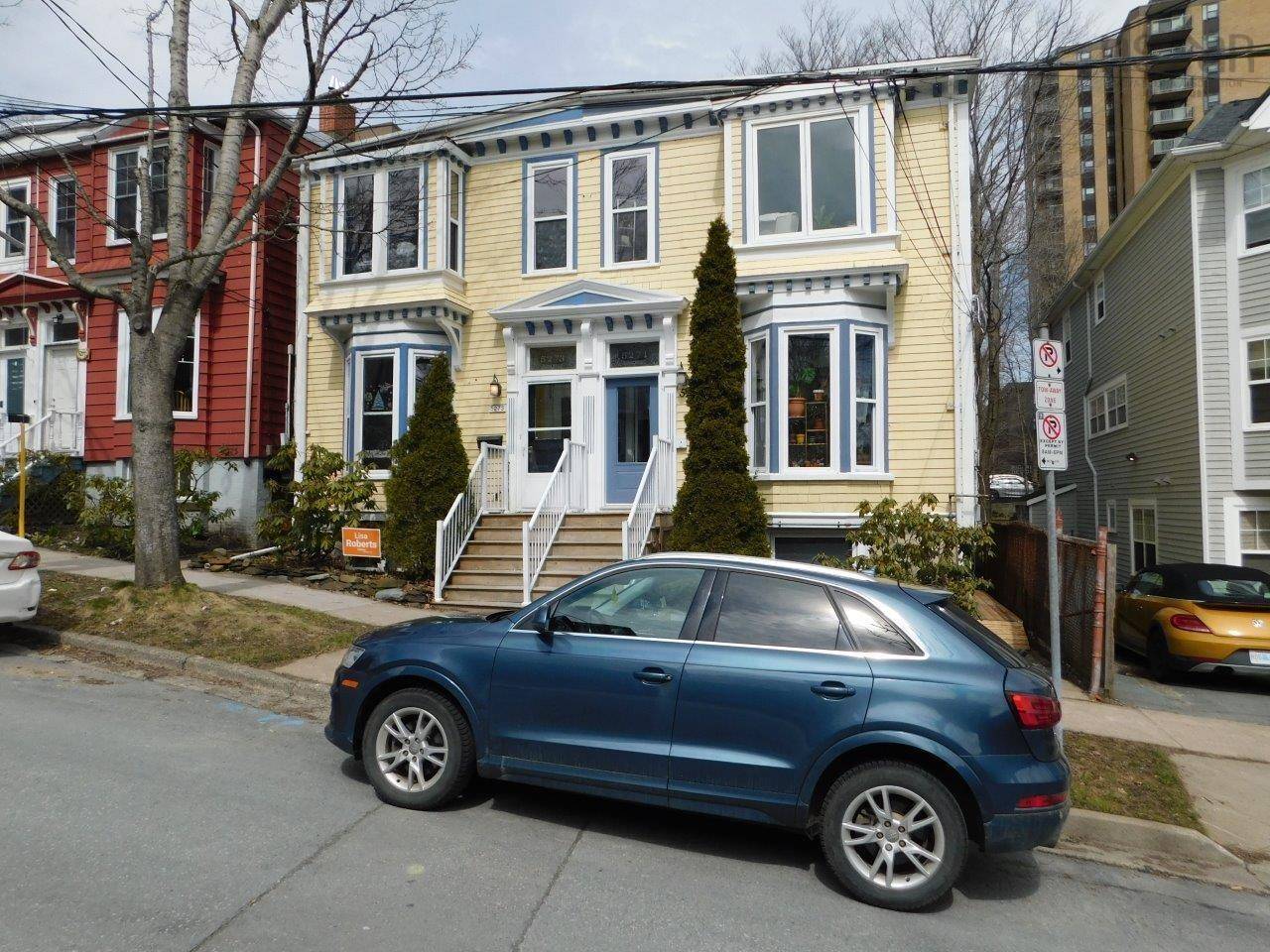 5271 Harvey St, Halifax Peninsula, NS B3J 1A8