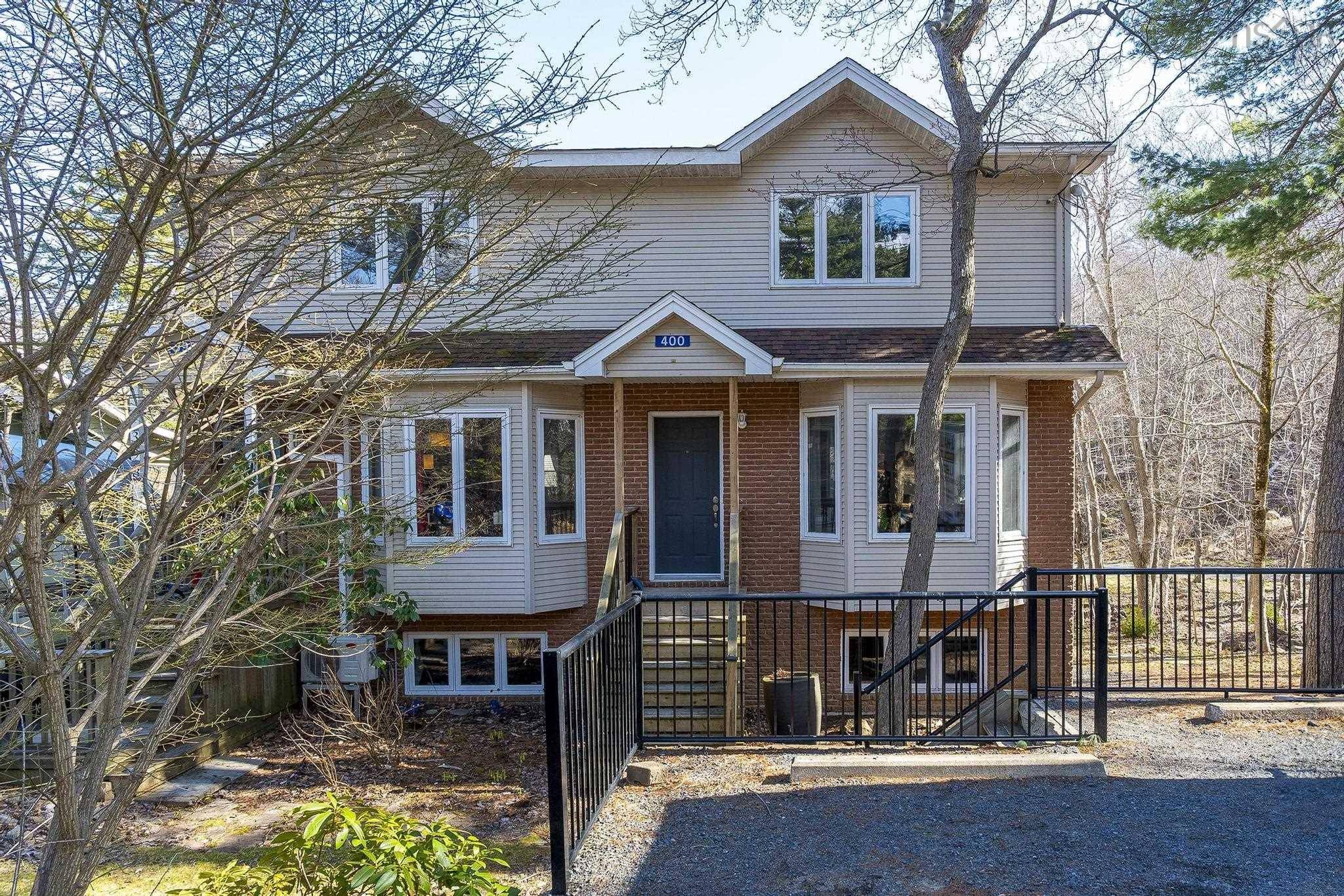 400 Crown Dr, Halifax, NS B3N 1L1