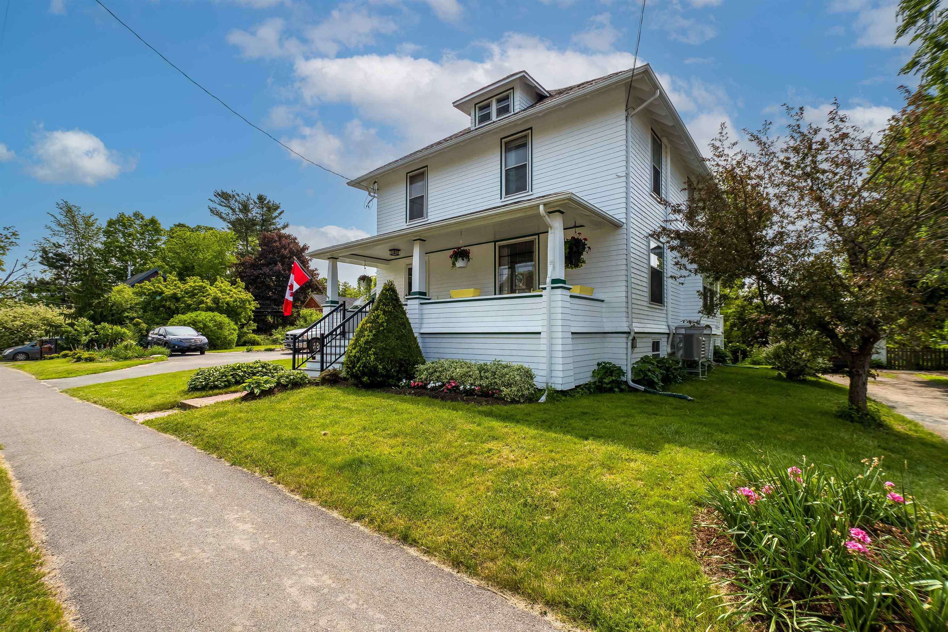 183 Cottage St, Berwick, NS B0P 1E0