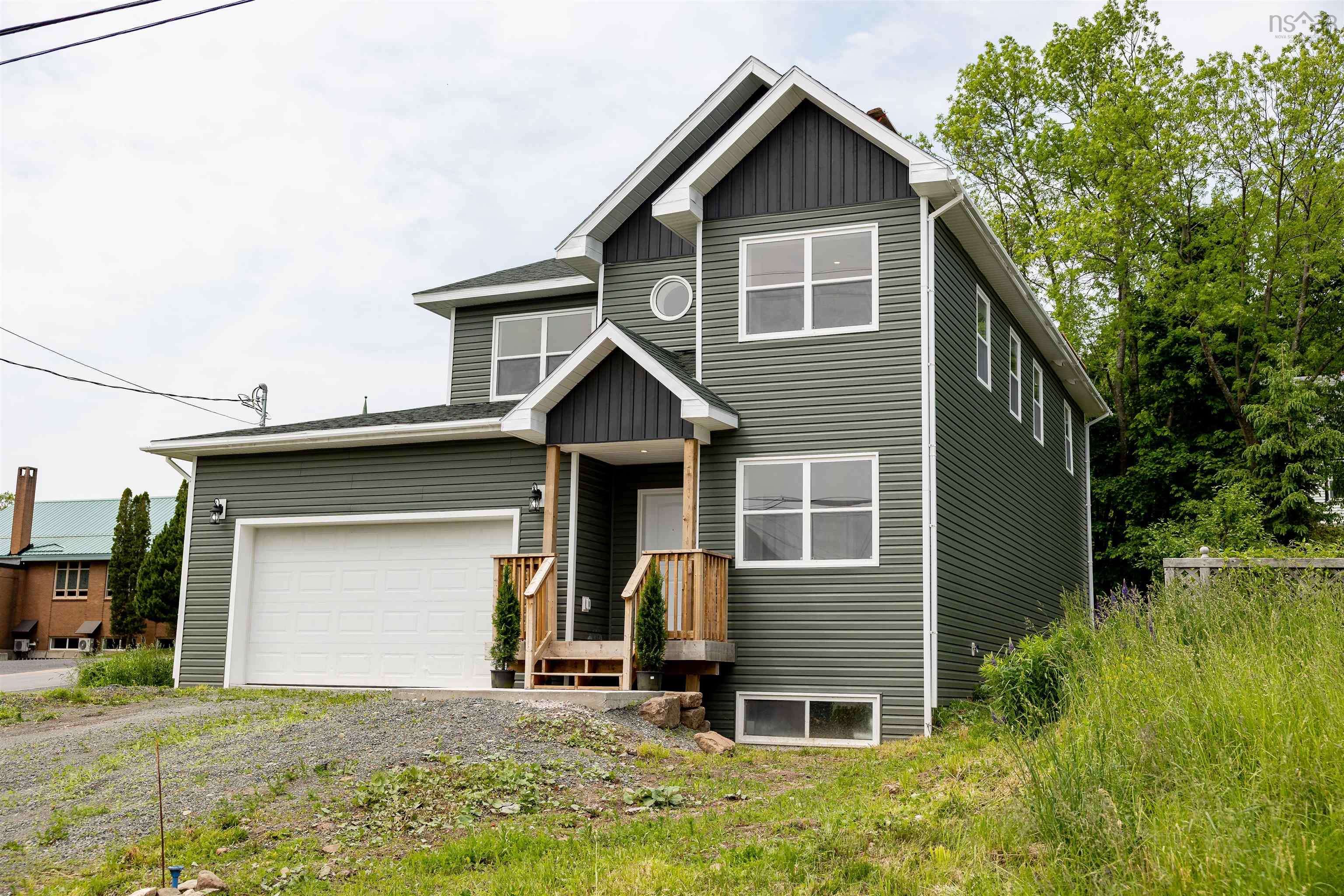 134 High St, Pictou, NS B0K 1H0