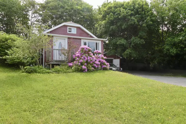16 Power St, Dartmouth, NS B2W 1M2