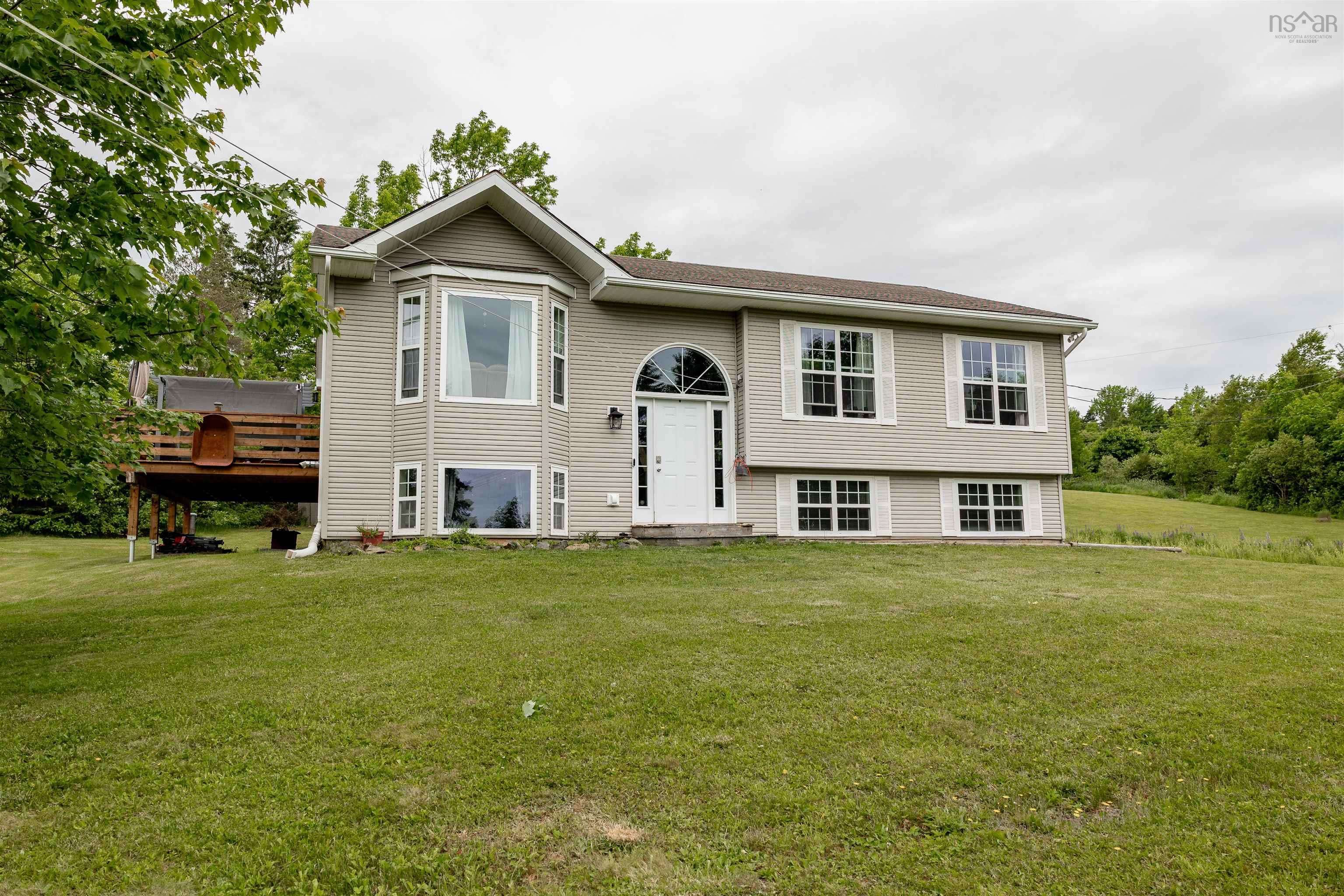34 Mary Dr, Greenhill, NS B0K 2A0