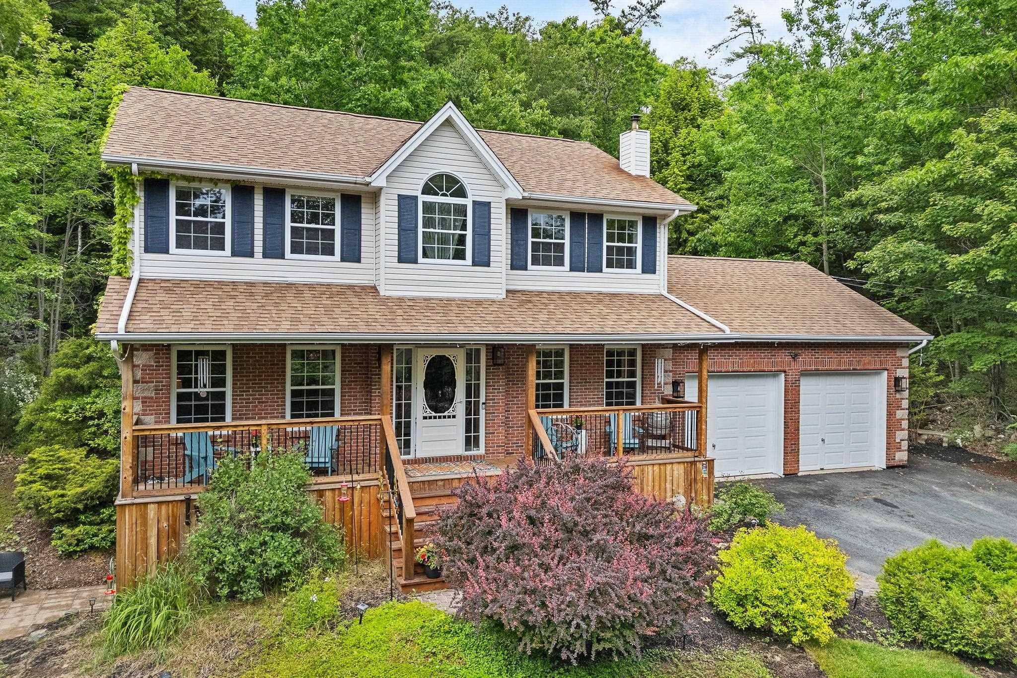 23 Newport Dr, Fall River, NS B2T 1A4