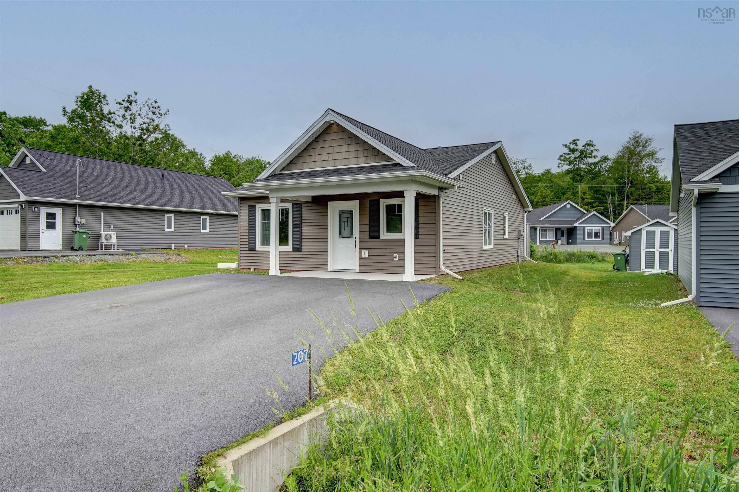 207 St. Andrews St, Stewiacke, NS B0N 2J0