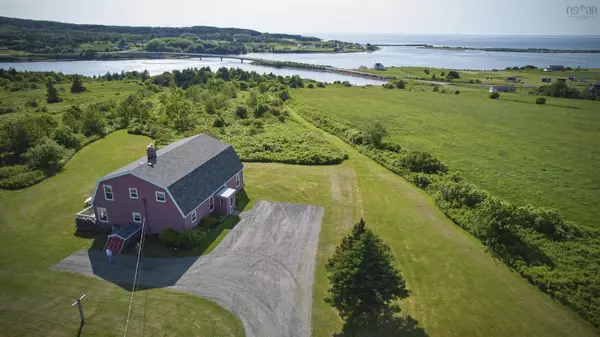 70 South Cormier Rd, Belle Côte, NS B0E 1C0