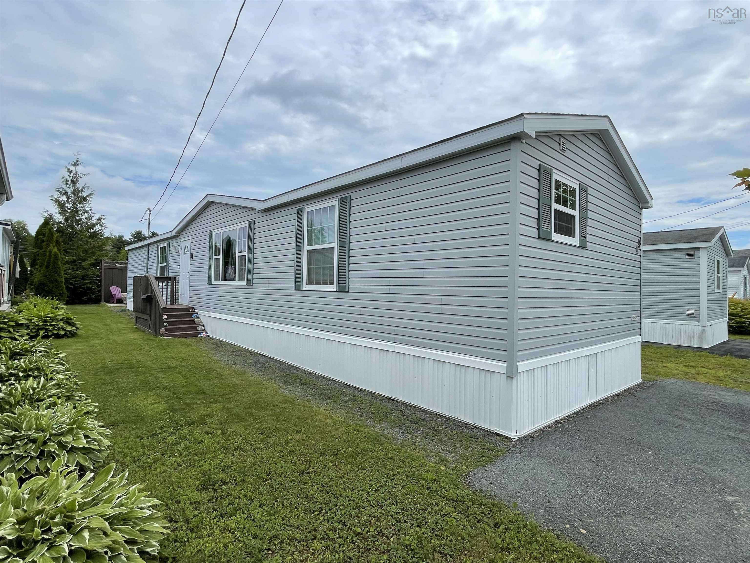 49 Sherbrooke Ave, Bridgewater, NS B4V 4E8