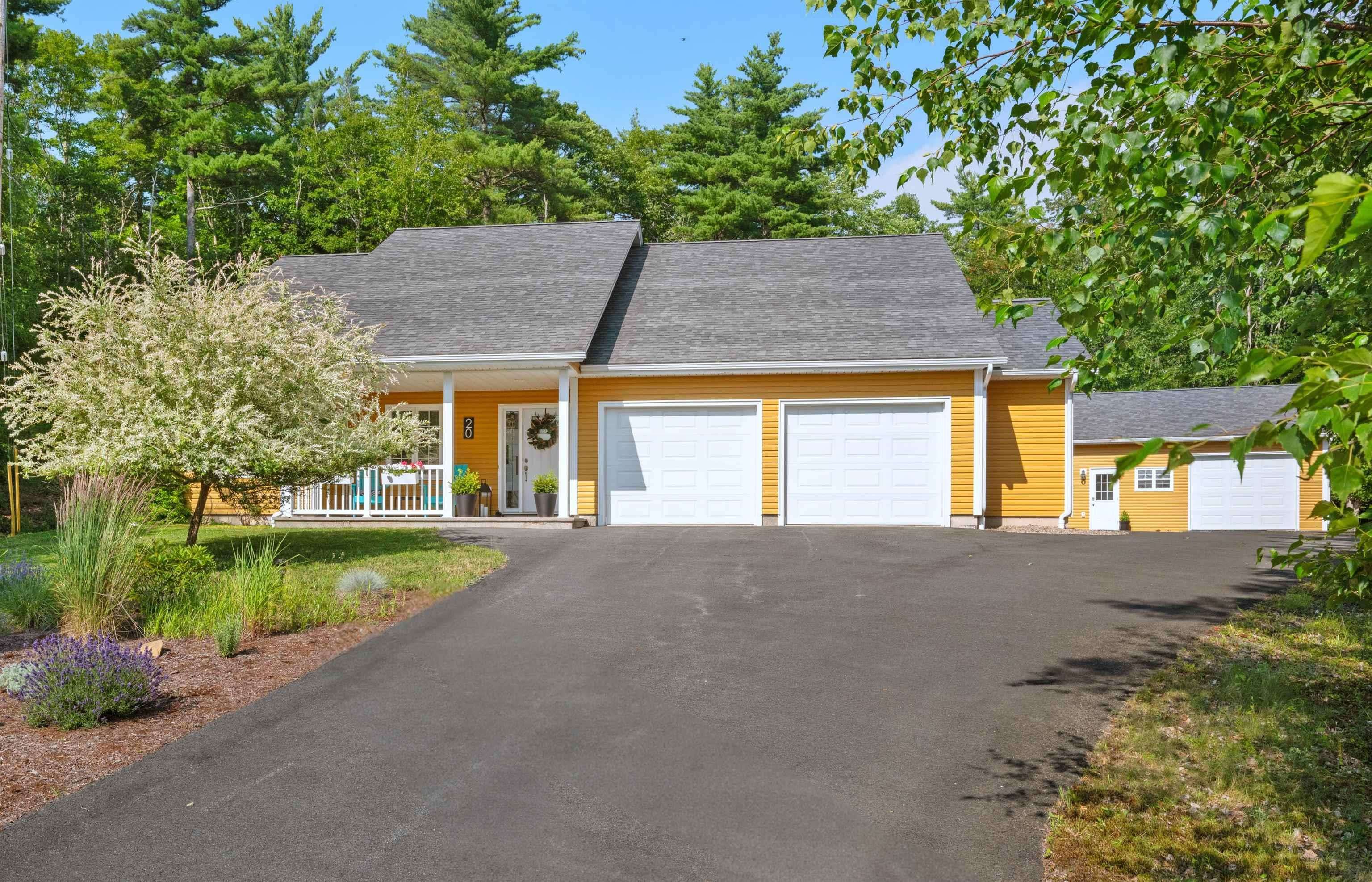 20 Camden Ct, Bridgewater, NS B4V 8W5