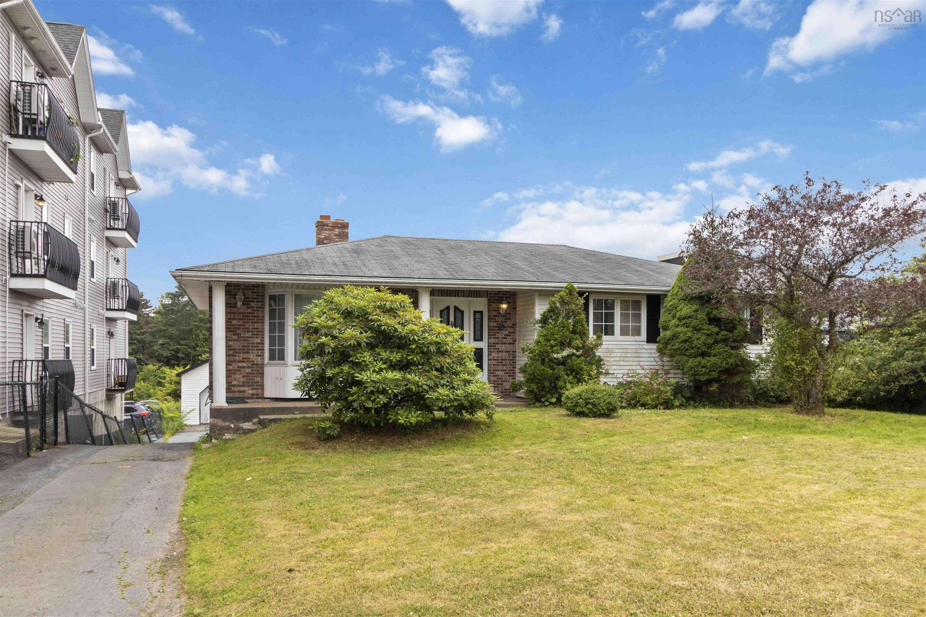 87 Cow Bay Rd, Eastern Passage, NS B3G 1A3
