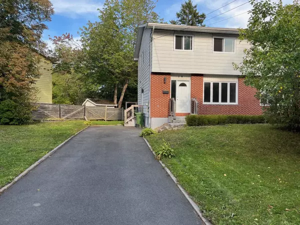 19 Denneb Cres, Lower Sackville, NS B4E 1T9