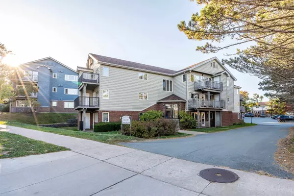 63 Farnham Gate Rd #204, Clayton Park, NS B3M 4A7