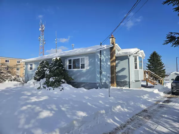 46 Princess St, Springhill, NS B0M 1X0