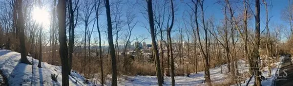 Cincinnati, OH 45202,2 Boal St