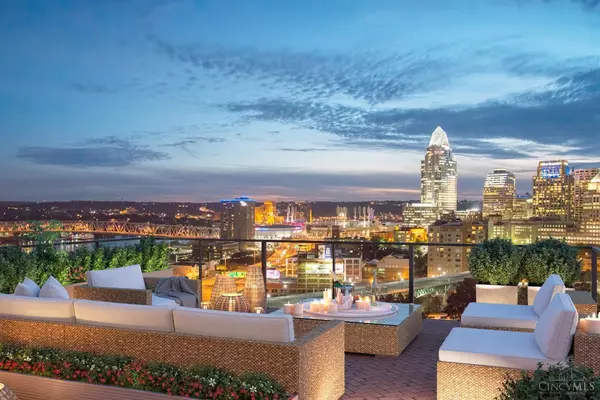 Cincinnati, OH 45202,325 Oregon St #10