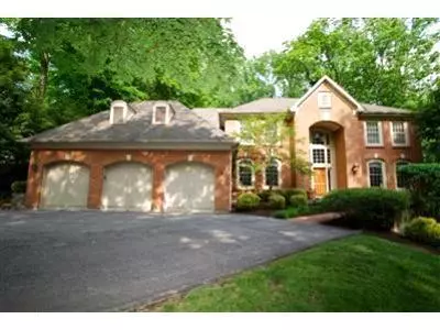 3712 Hubble Rd, Green Twp, OH 45247