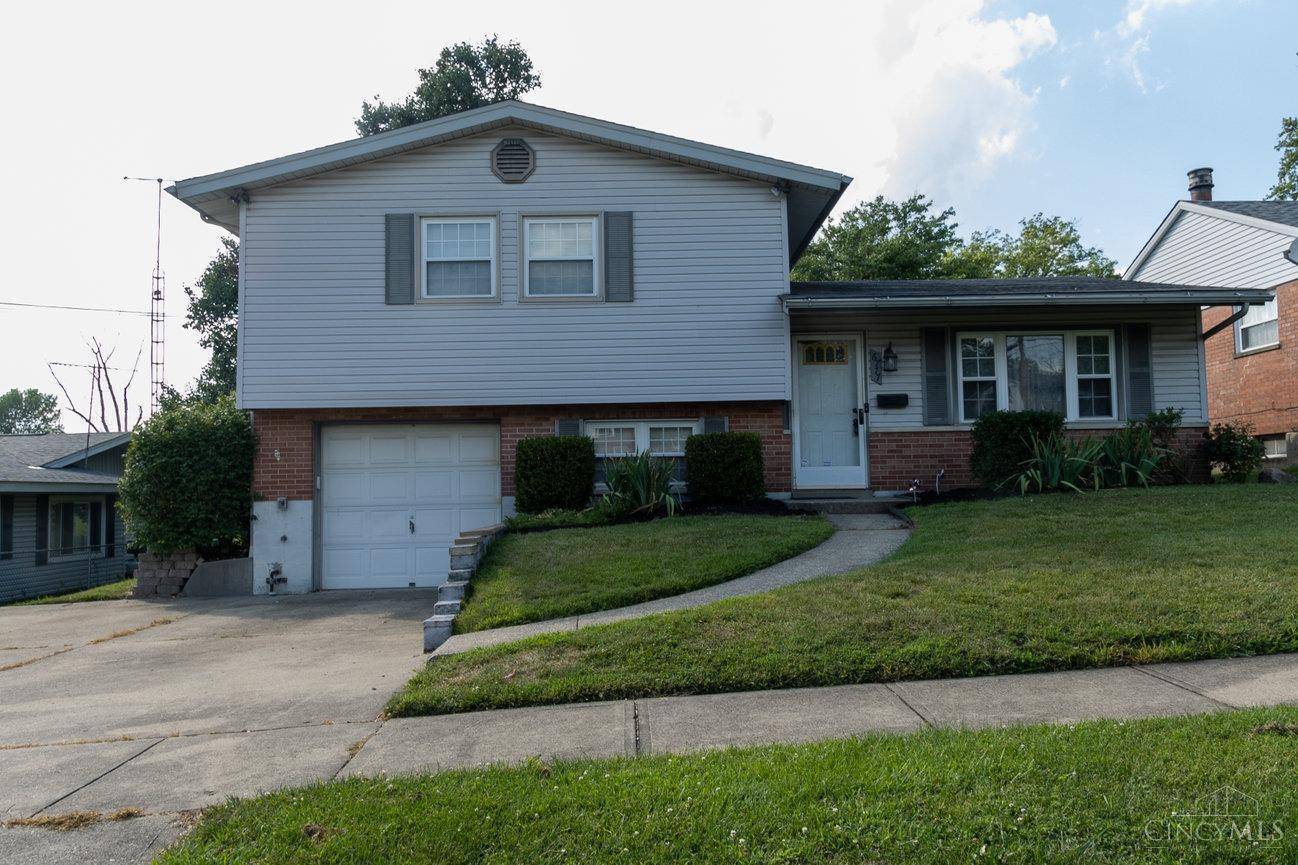 6777 Hillary Dr, Colerain Twp, OH 45239