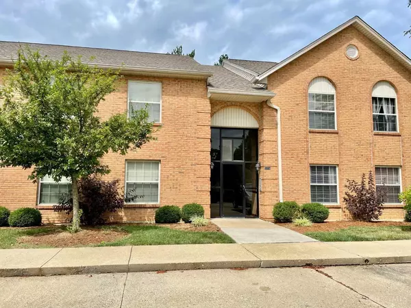 3314 North Bend Rd #18, Green Twp, OH 45239