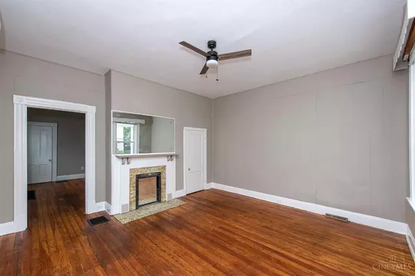 Cincinnati, OH 45205,1233 Dewey Ave