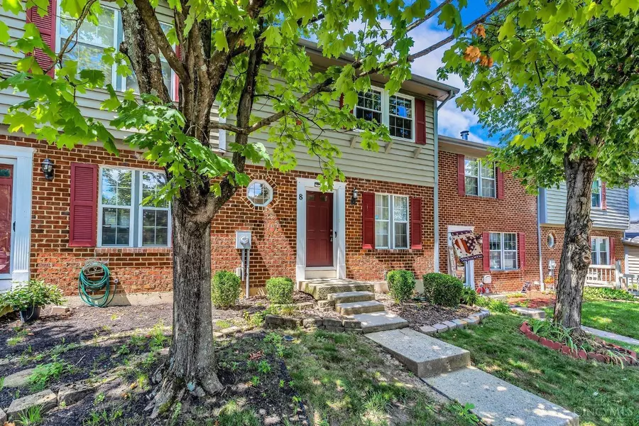 8 Palmer Ct, Fairfield, OH 45014