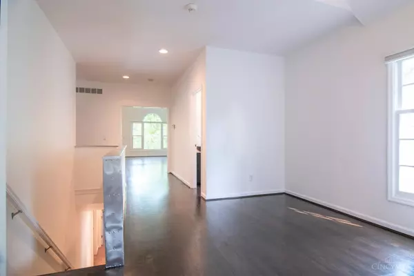 Cincinnati, OH 45208,1206 Tannehill Ln