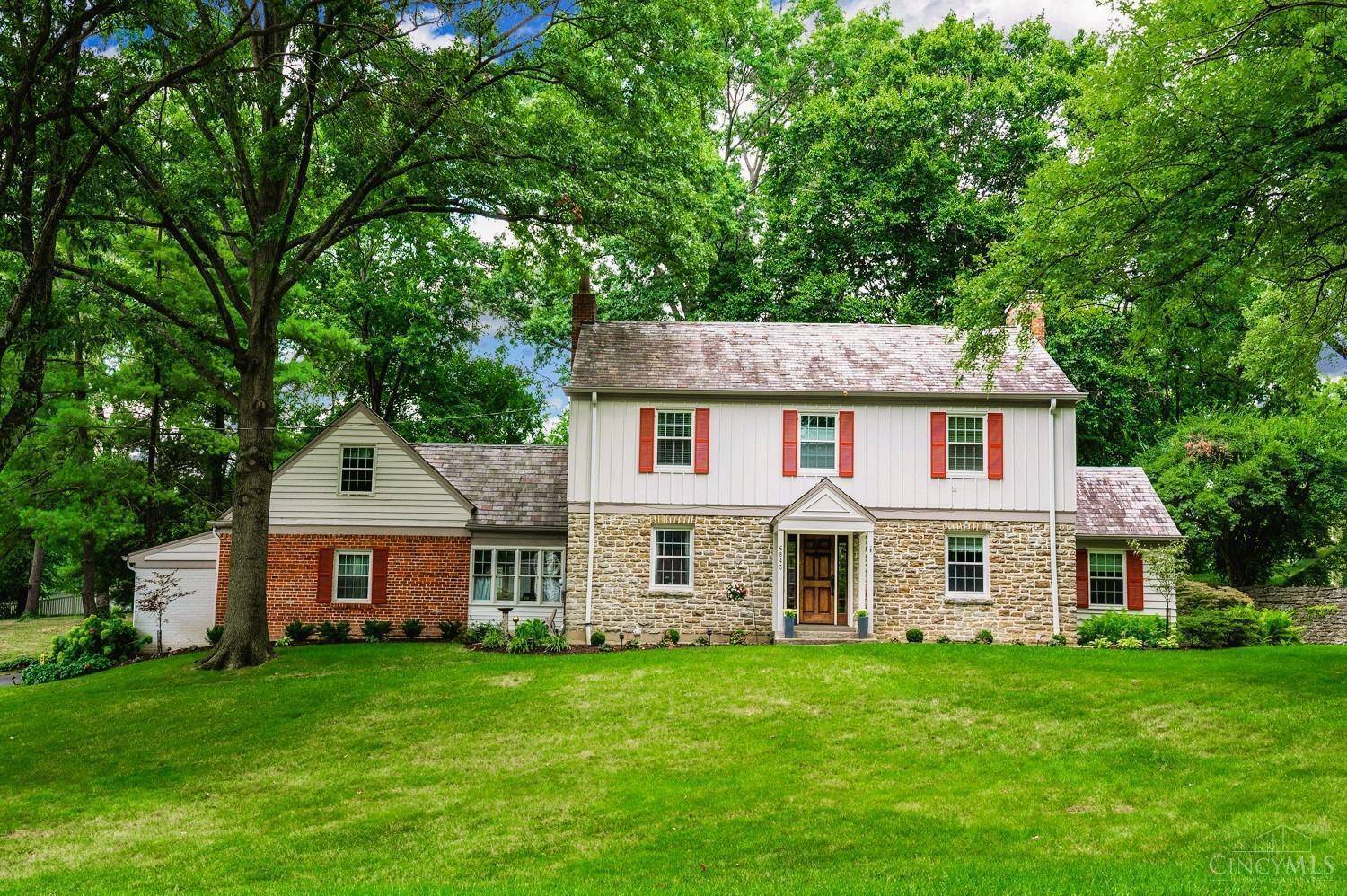 6843 Ken Arbre Dr, Columbia Twp, OH 45236